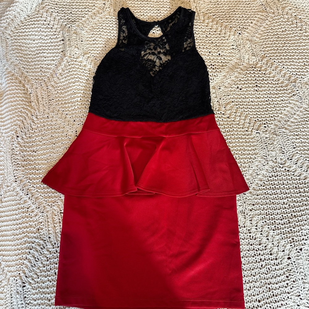 Sabora Black and Red Lace Midi Dress